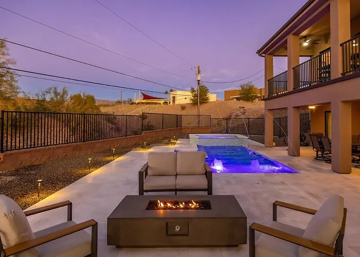 Modern Havasu Escape Luxury Pool And Gourmet Grill With Fire Pit Lake Havasu City