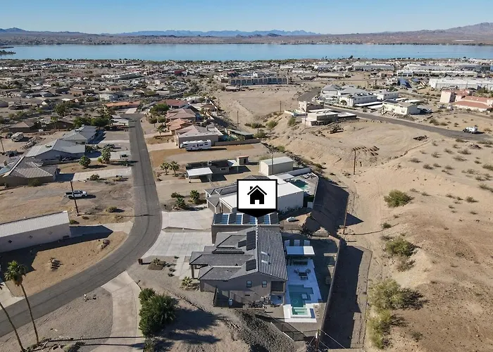 Modern Havasu Escape Luxury Pool And Gourmet Grill With Fire Pit Lake Havasu City