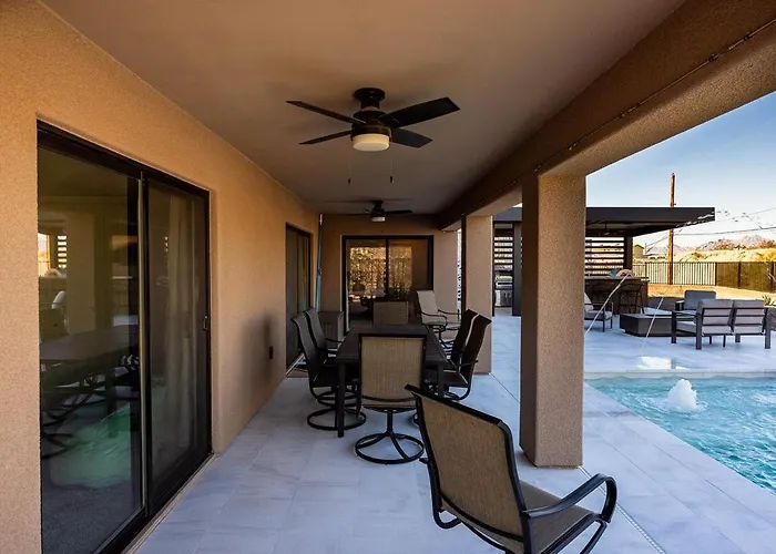 Ferienhaus Modern Havasu Escape Luxury Pool And Gourmet Grill With Fire Pit Lake Havasu City