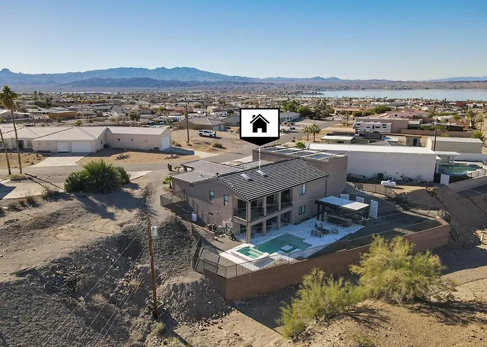 Modern Havasu Escape Luxury Pool And Gourmet Grill With Fire Pit * Lake Havasu City