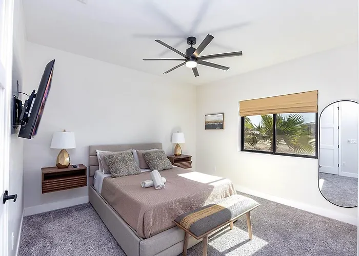 Ferienhaus Modern Havasu Escape Luxury Pool And Gourmet Grill With Fire Pit Lake Havasu City