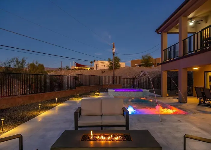 Modern Havasu Escape Luxury Pool And Gourmet Grill With Fire Pit Lake Havasu City
