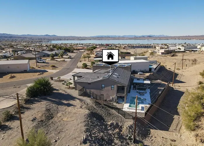 Modern Havasu Escape Luxury Pool And Gourmet Grill With Fire Pit Ferienhaus Lake Havasu City