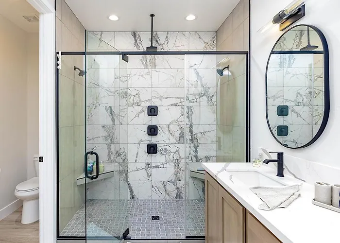 Modern Havasu Escape Luxury Pool And Gourmet Grill With Fire Pit * Lake Havasu City