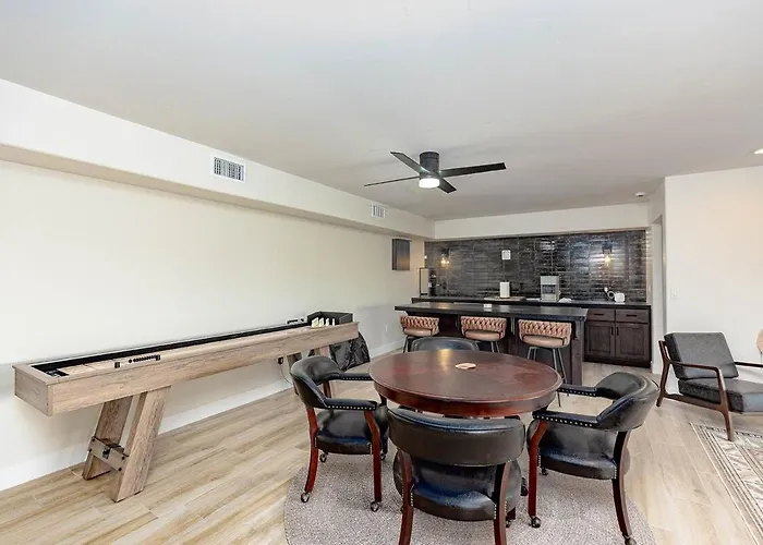 Modern Havasu Escape Luxury Pool And Gourmet Grill With Fire Pit Ferienhaus