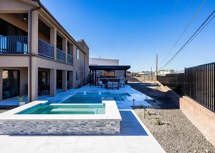 Ferienhaus Modern Havasu Escape Luxury Pool And Gourmet Grill With Fire Pit Lake Havasu City